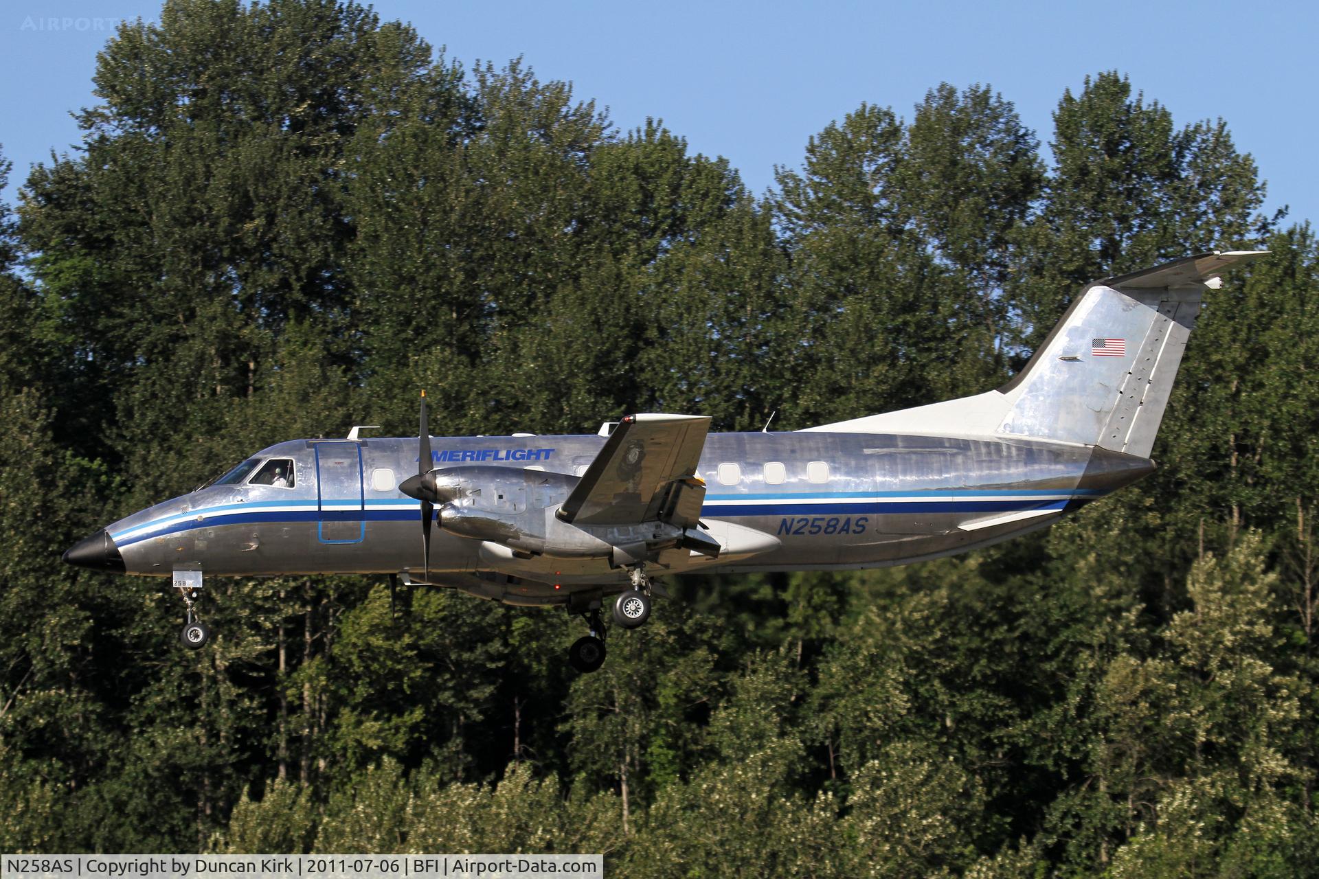 N258AS, 1989 Embraer EMB-120ER Brasilia C/N 120.131, More feeder traffic for UPS