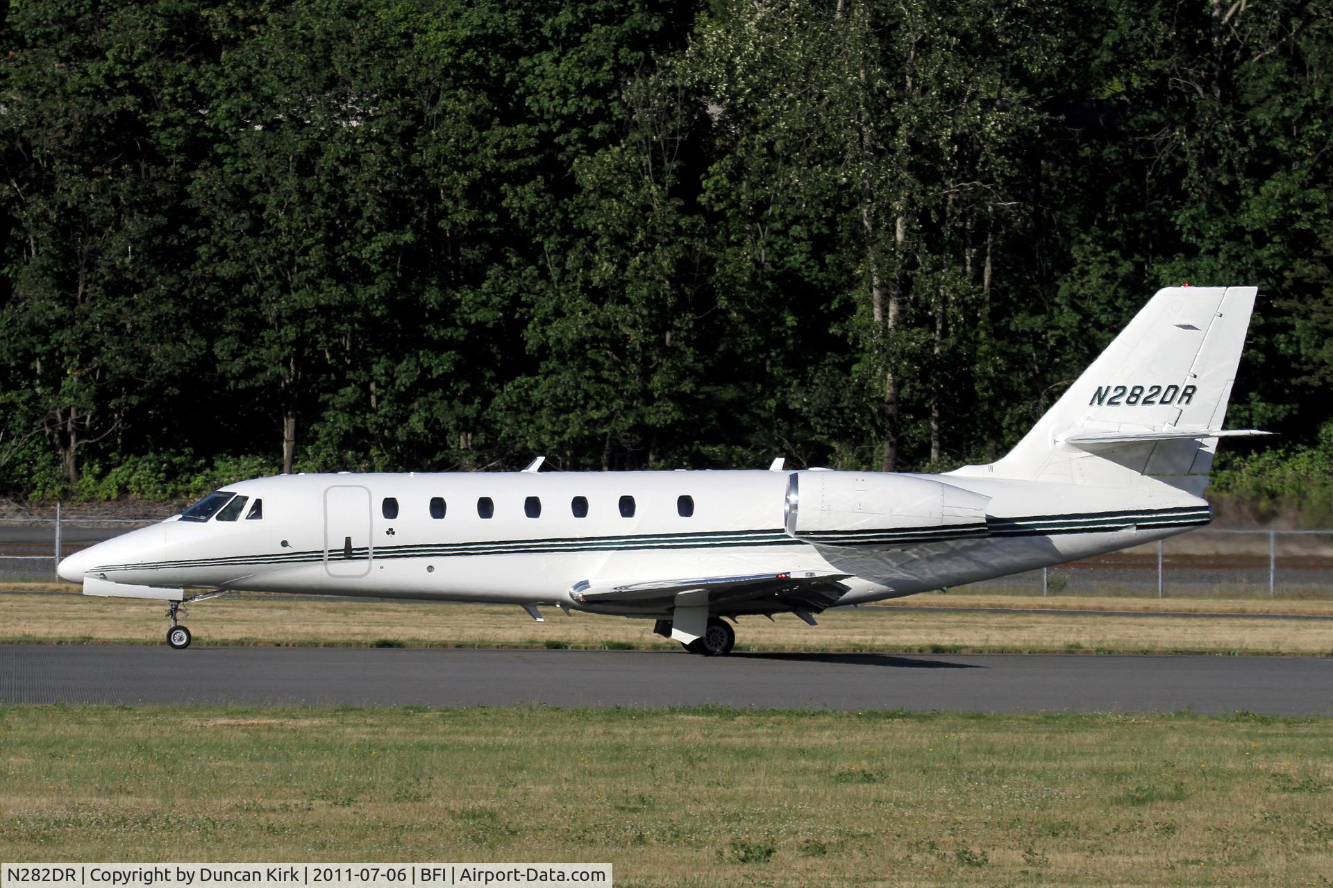 N282DR, 2006 Cessna 680 Citation Sovereign C/N 680-0111, The sleek lines of a Sovereign.