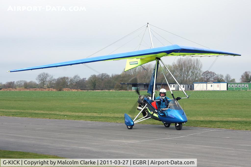 G-KICK, 2000 Pegasus Quantum 15-912 C/N 7679, Pegasus Quantum 15-912 at Breighton Airfield in March 2011.
