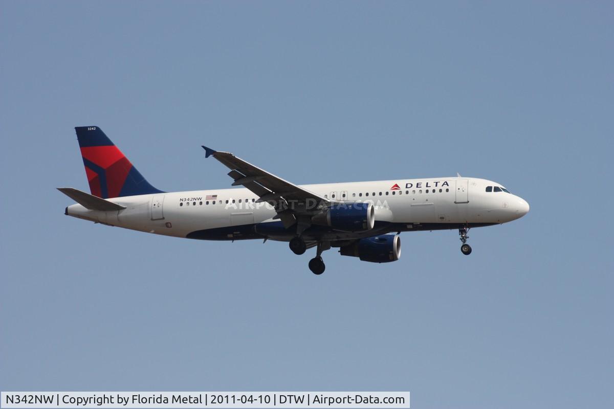 N342NW, 1993 Airbus A320-212 C/N 381, Delta A320