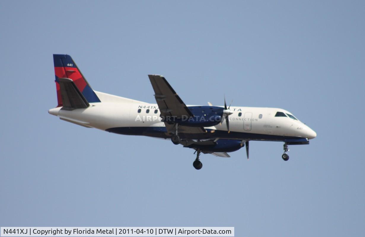 N441XJ, 1998 Saab 340B C/N 340B441, Delta Connection Saab 340B