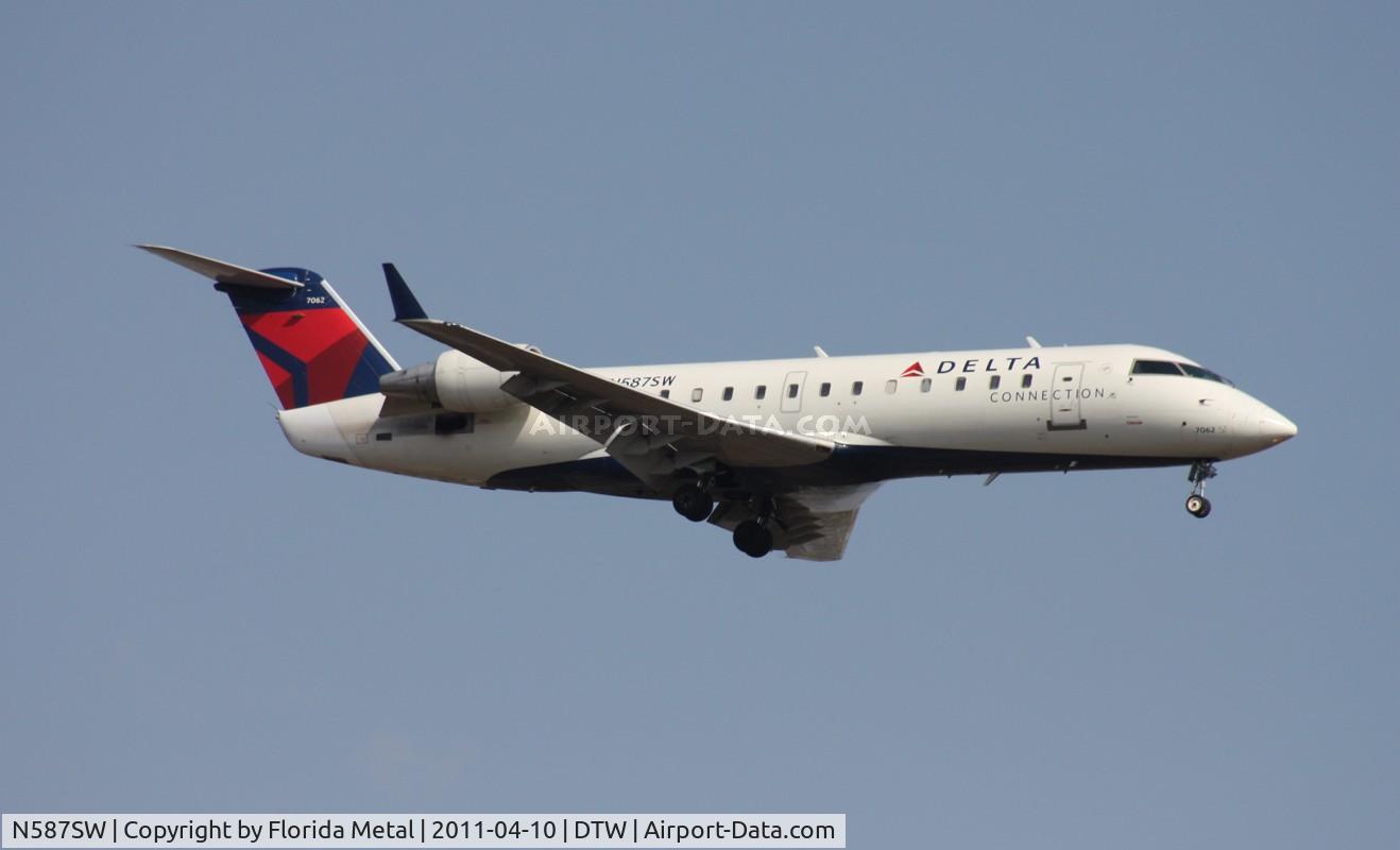 N587SW, 1995 Canadair CRJ-100ER (CL-600-2B19) C/N 7062, Skywest CRJ-200