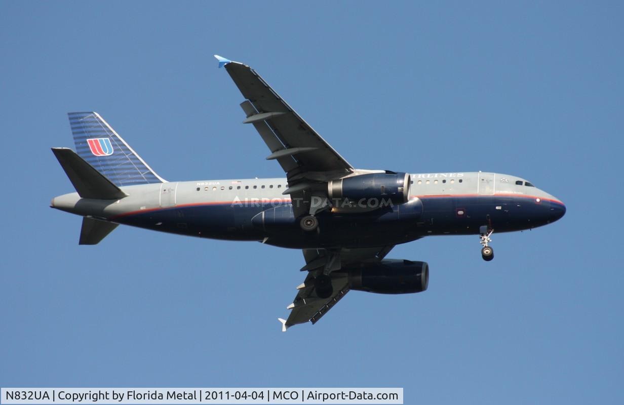 N832UA, 2000 Airbus A319-131 C/N 1321, United A319