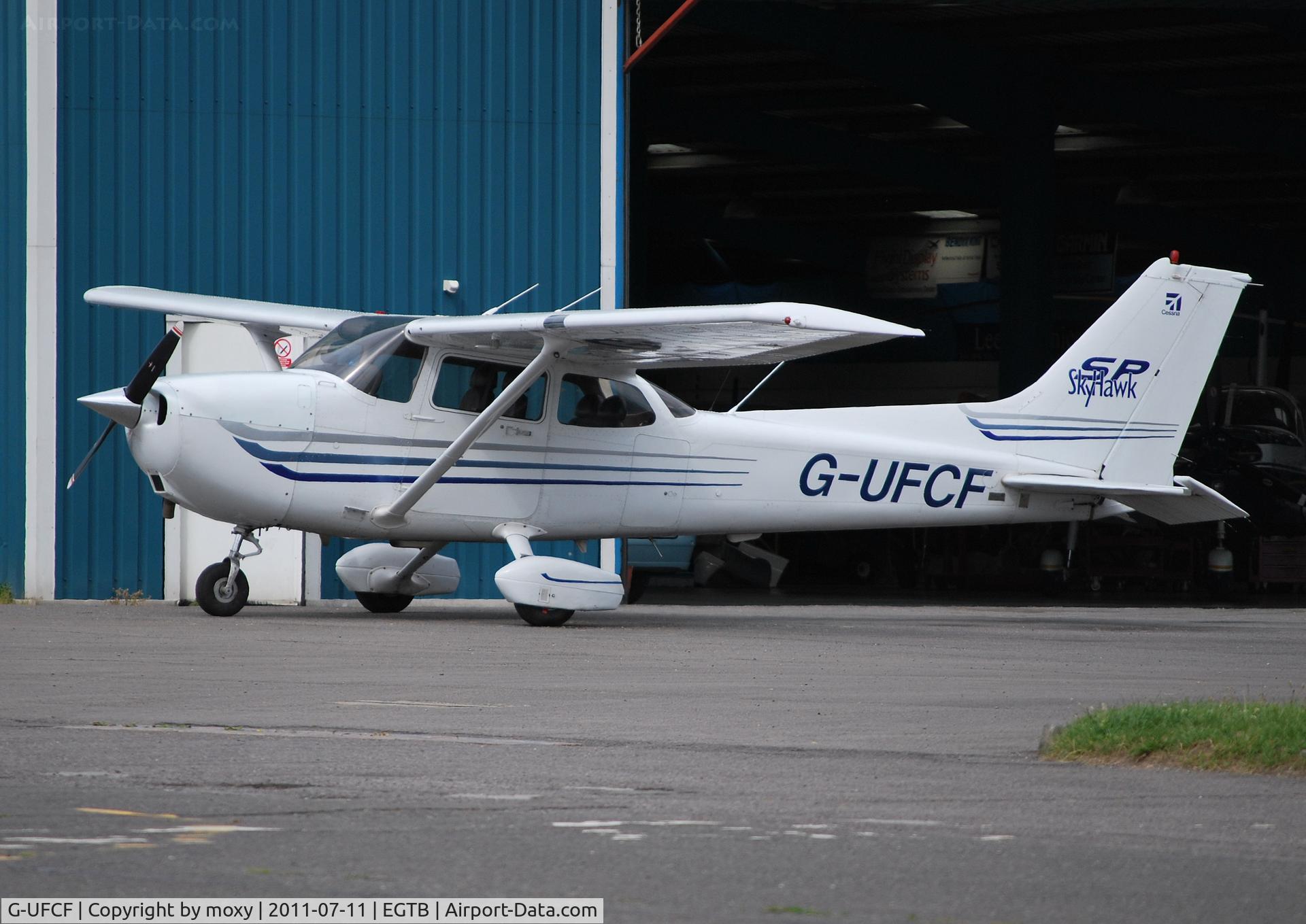 G-UFCF, 2003 Cessna 172S C/N 172S9306, Cessna 172S Skyhawk, ex N5320F at Wycombe Air Park.