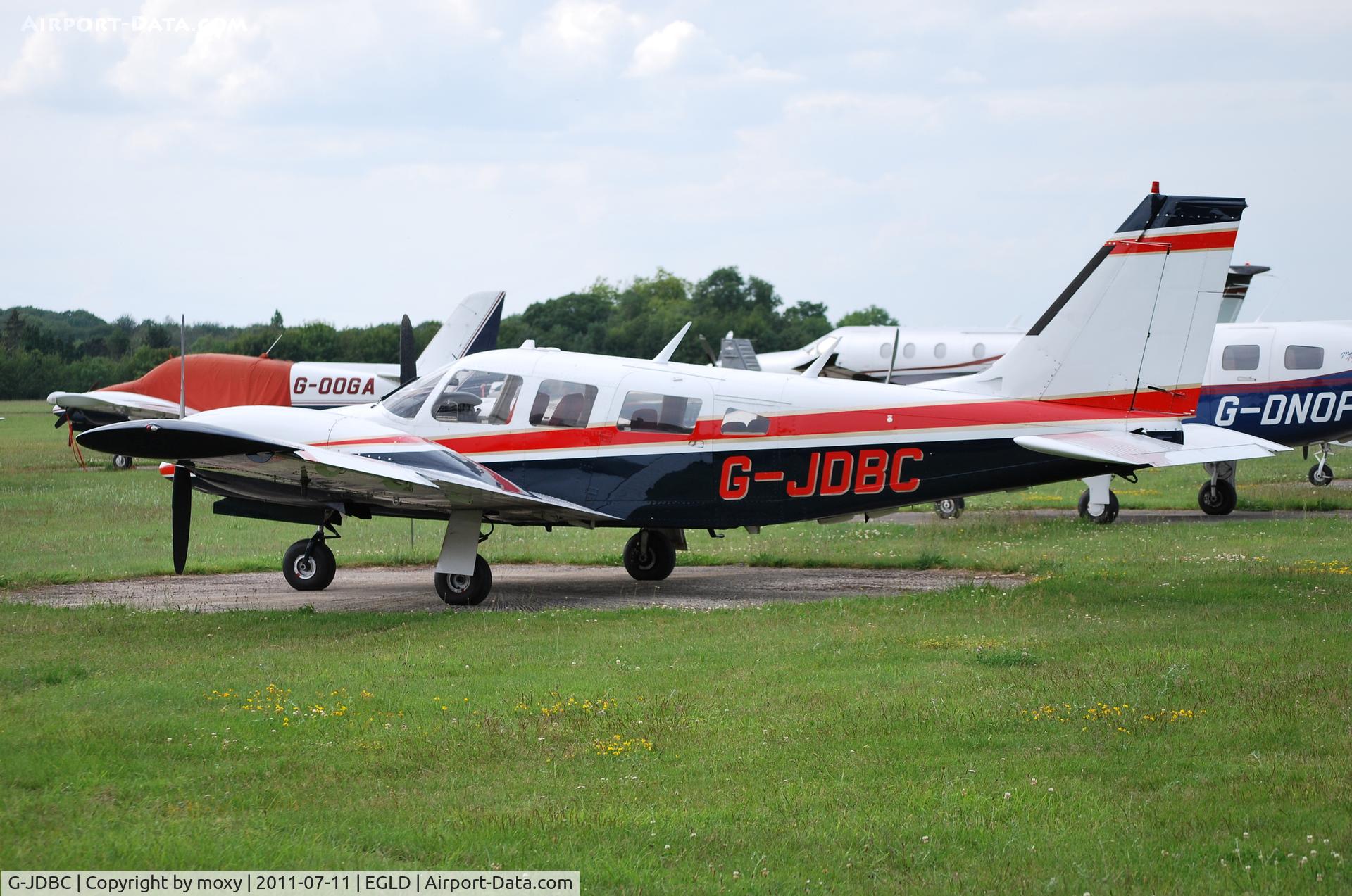 G-JDBC, 1975 Piper PA-34-200T Seneca II C/N 34-7570150, Piper Seneca II at Denham
