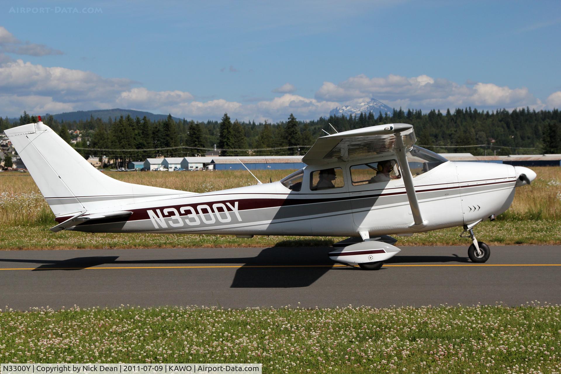 N3300Y, 1962 Cessna 182E Skylane C/N 18254300, KAWO/AWO