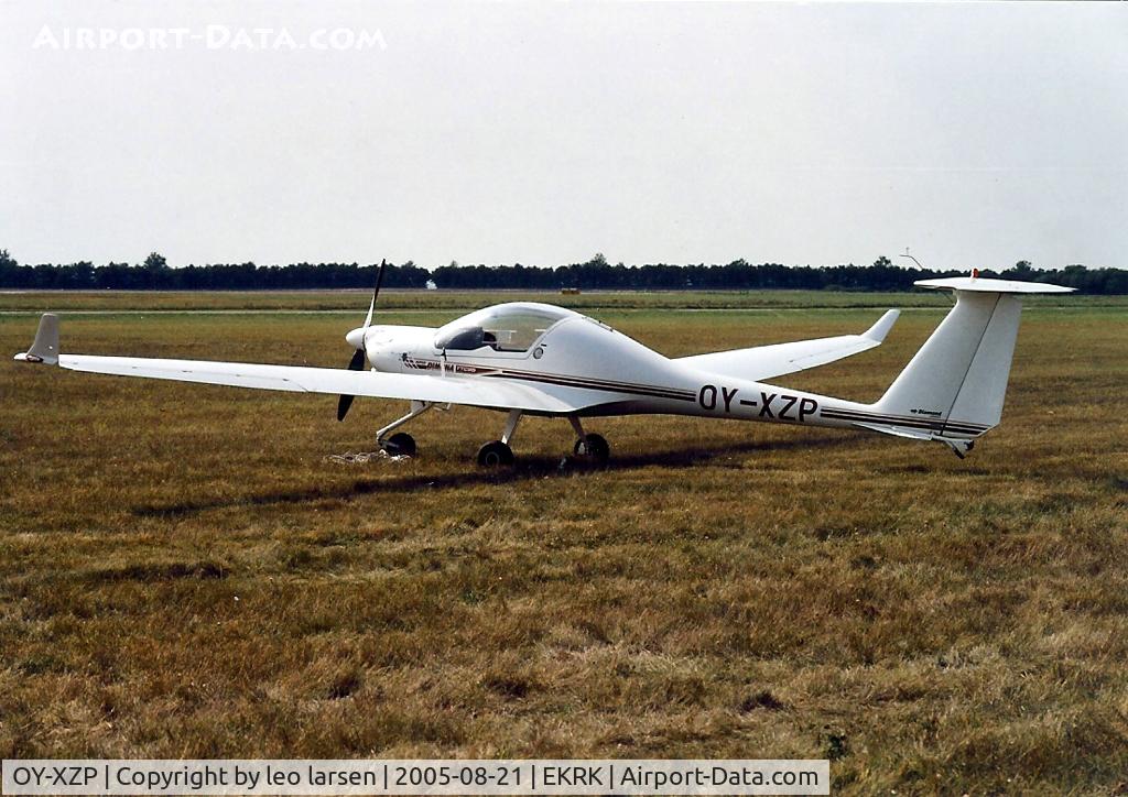 OY-XZP, 1997 Diamond HK-36TTC Super Dimona C/N 36536, RKE Roskilde Denmark 21.8.05