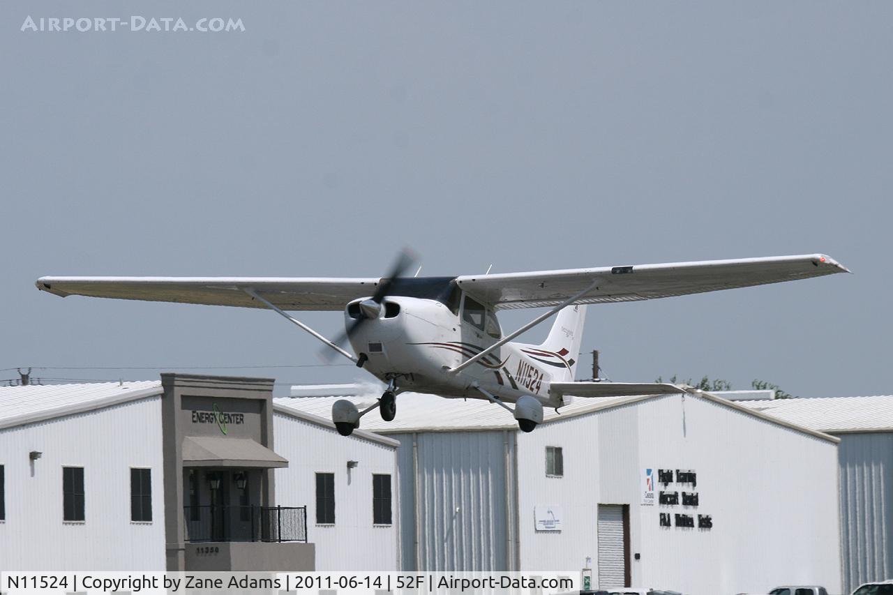 N11524, 2006 Cessna 172S C/N 172S10340, At Northwest Regional (Aero Valley) Airport