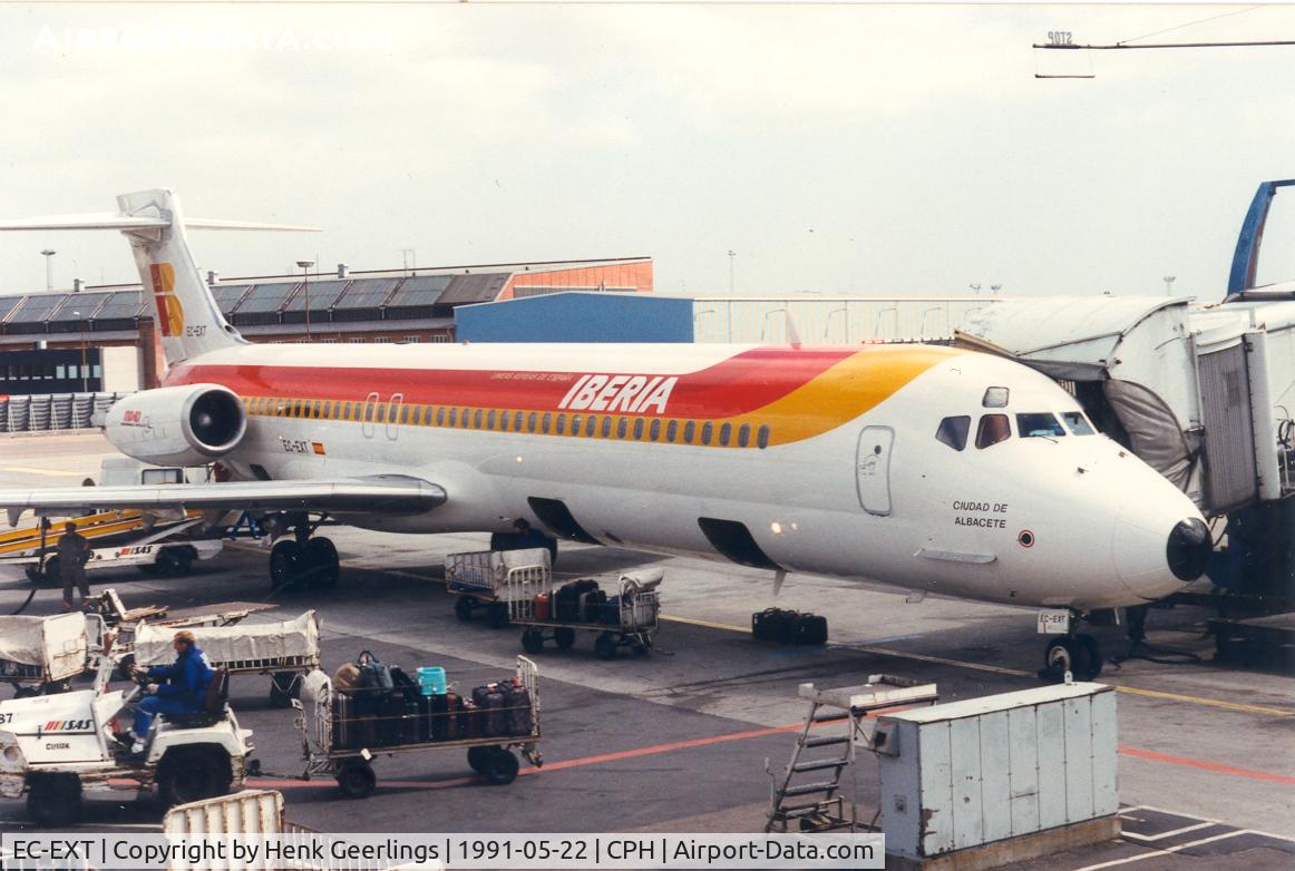 EC-EXT, 1990 McDonnell Douglas MD-87 (DC-9-87) C/N 49837, Iberia