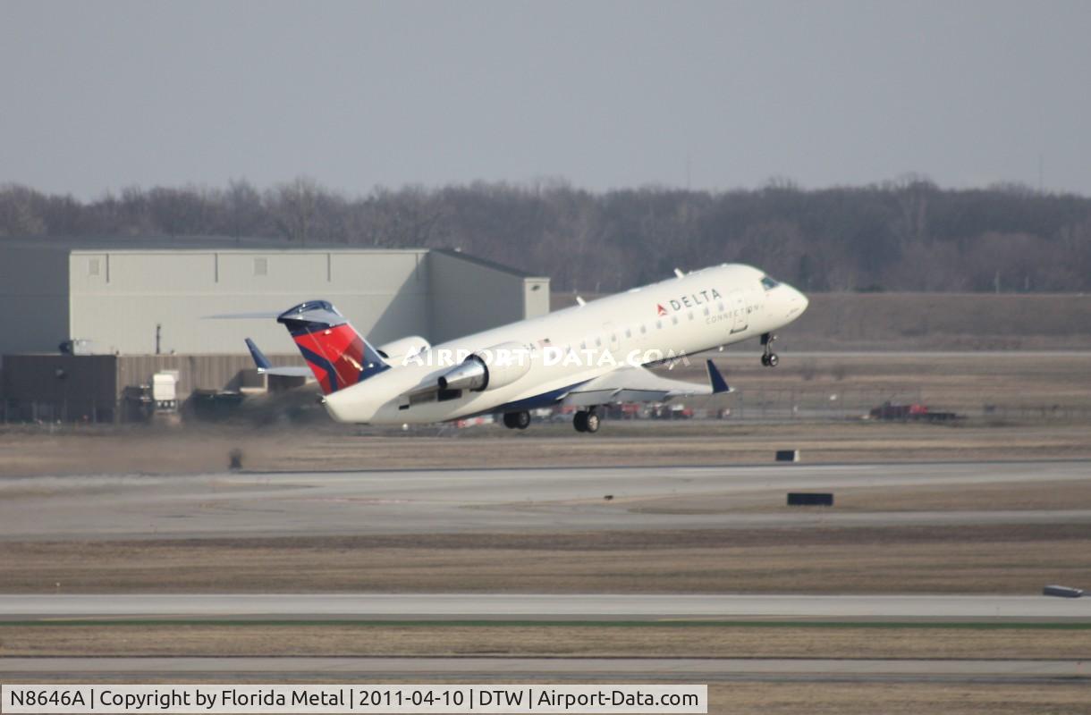 N8646A, 2002 Canadair CRJ-440 (CL-600-2B19) Regional Jet C/N 7646, Pinnacle CRJ