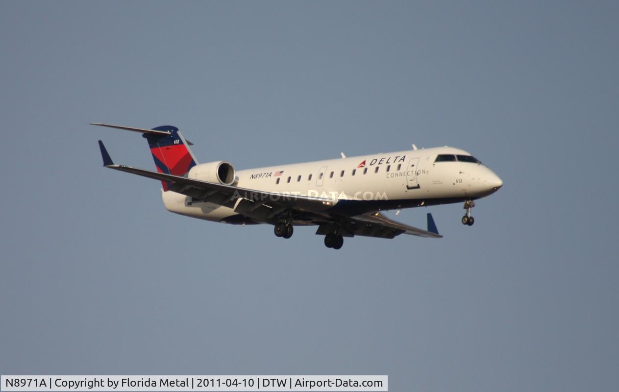 N8971A, 2004 Canadair CL-600-2B19 Regional Jet CRJ-440 C/N 7971, Pinnacle CRJ