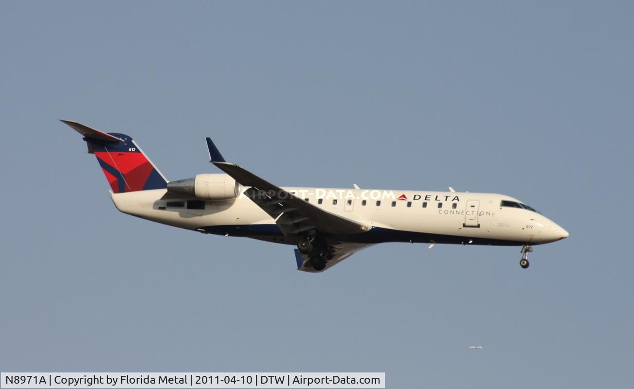 N8971A, 2004 Canadair CL-600-2B19 Regional Jet CRJ-440 C/N 7971, Pinnacle CRJ