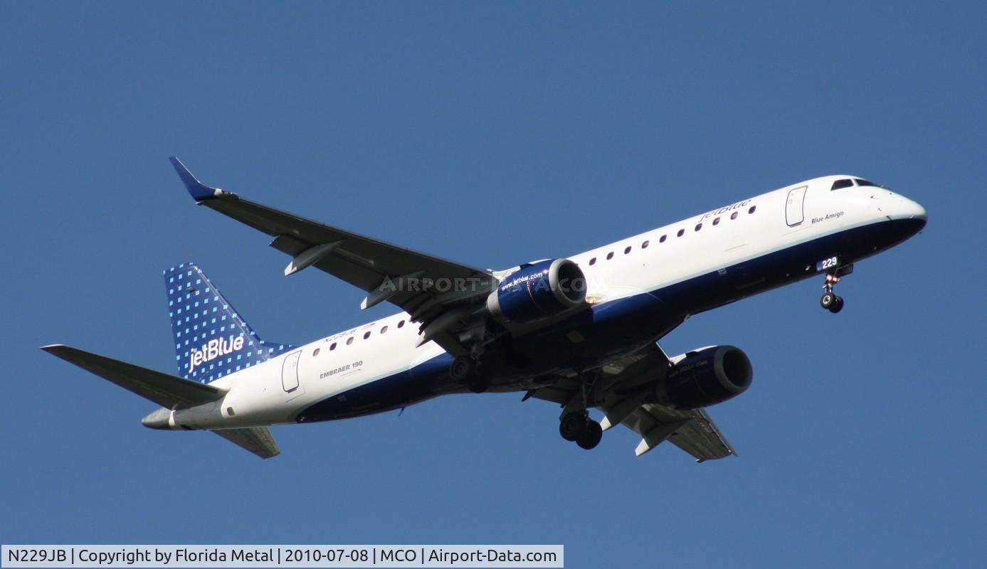 N229JB, 2006 Embraer 190AR (ERJ-190-100IGW) C/N 19000032, Jet Blue E190