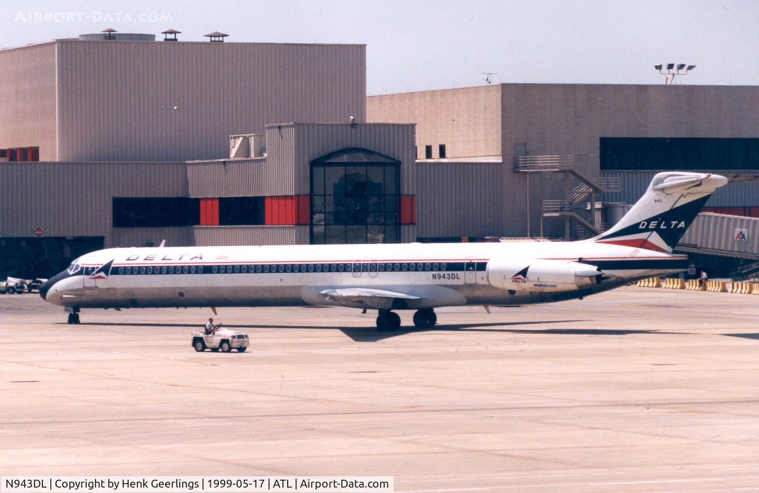 N943DL, 1989 McDonnell Douglas MD-88 C/N 49816, Delta