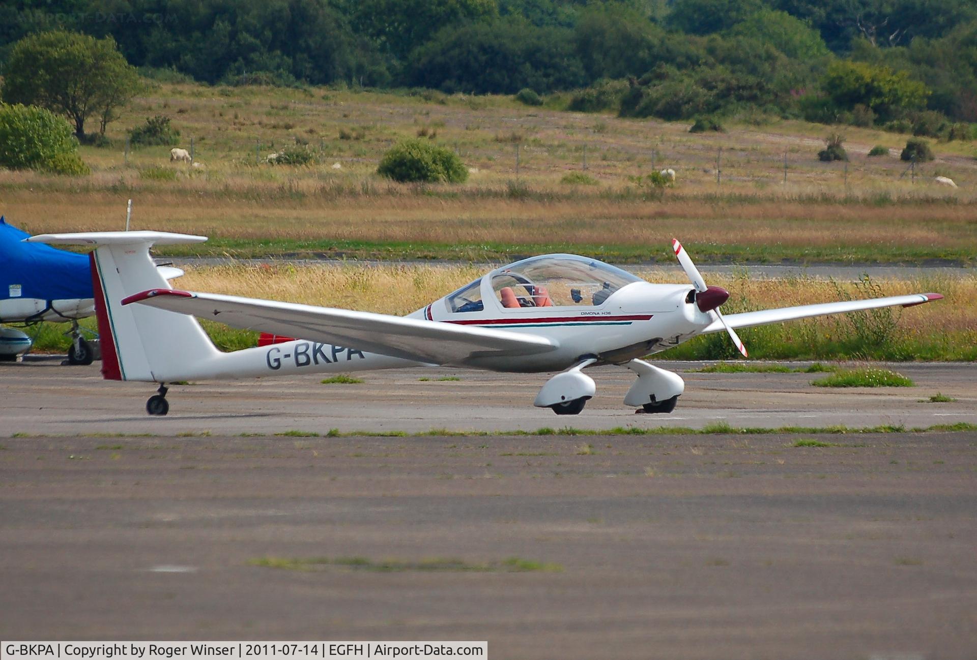 G-BKPA, 1983 Hoffmann H-36 Dimona C/N 3522, Brief visit by a Dimona motorised glider.