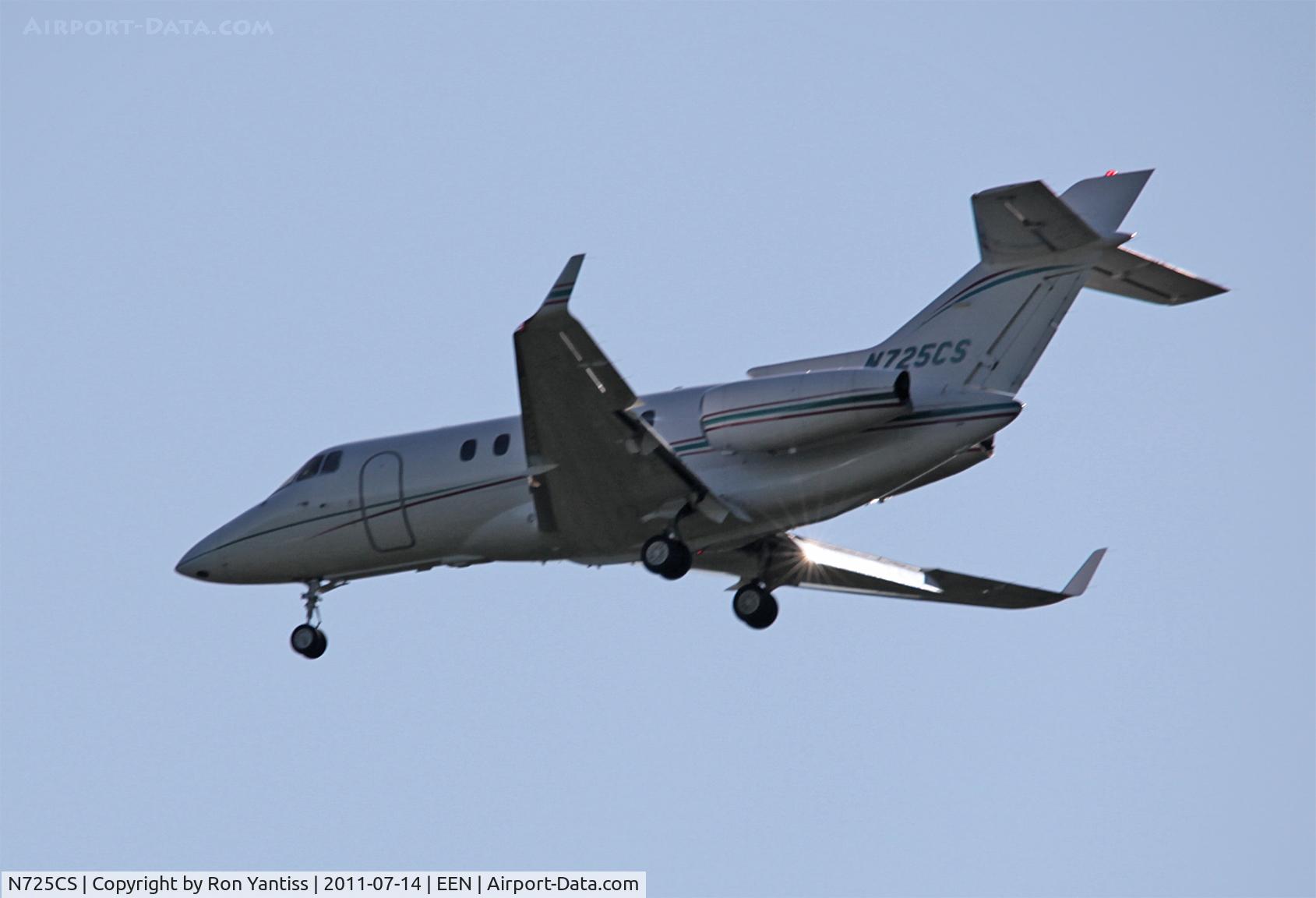 N725CS, 2006 Raytheon Hawker 850XP C/N 258758, On approach to Keene, NH