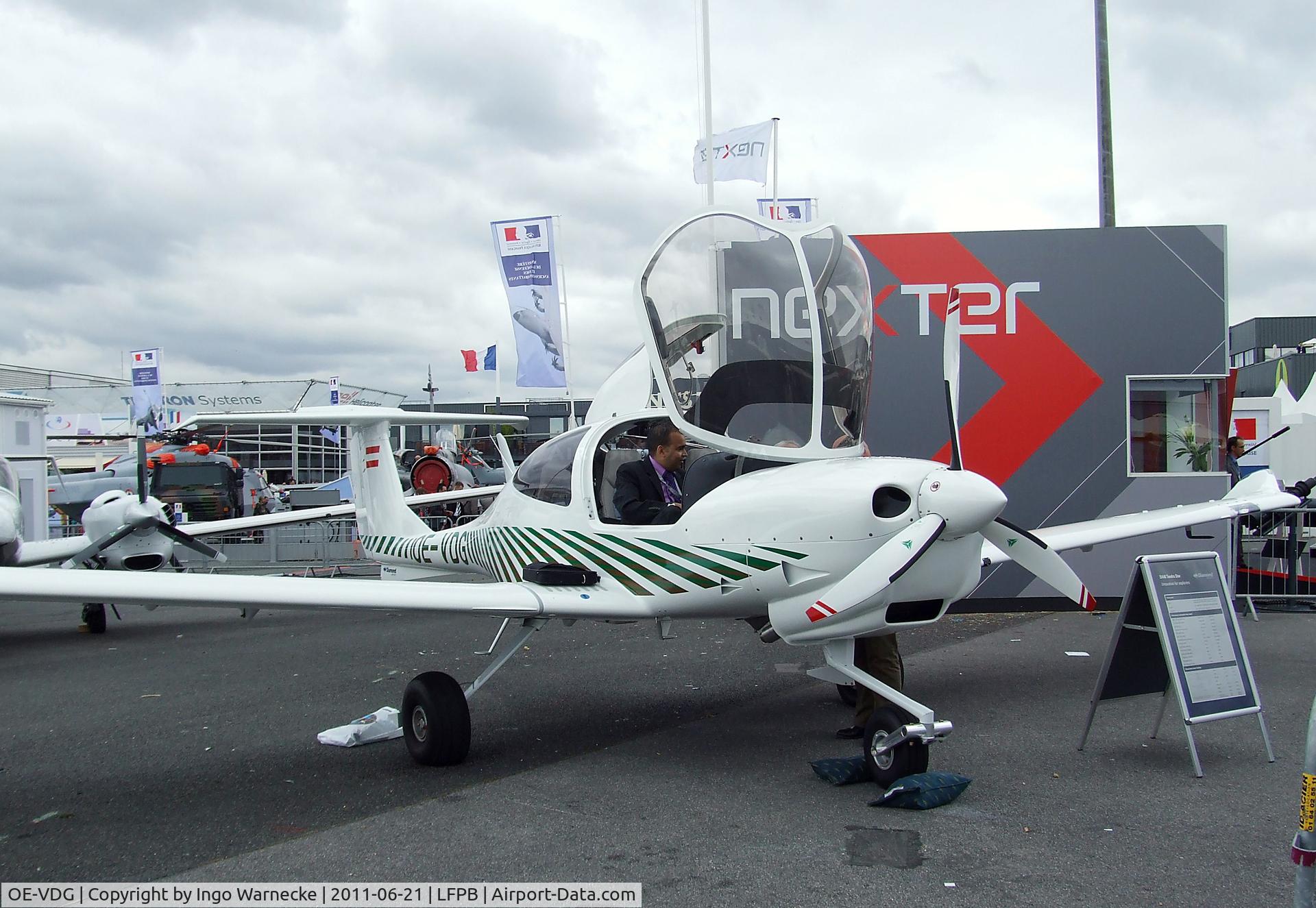 OE-VDG, 2004 Diamond DA-40 Diamond Star C/N D4.111, Diamond DA-40 Tundra Star at the Aerosalon 2011, Paris