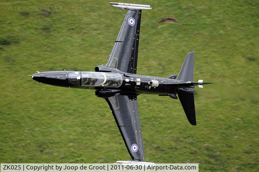 ZK025, 2009 British Aerospace Hawk T2 C/N RT016/1254, Bwlch pas