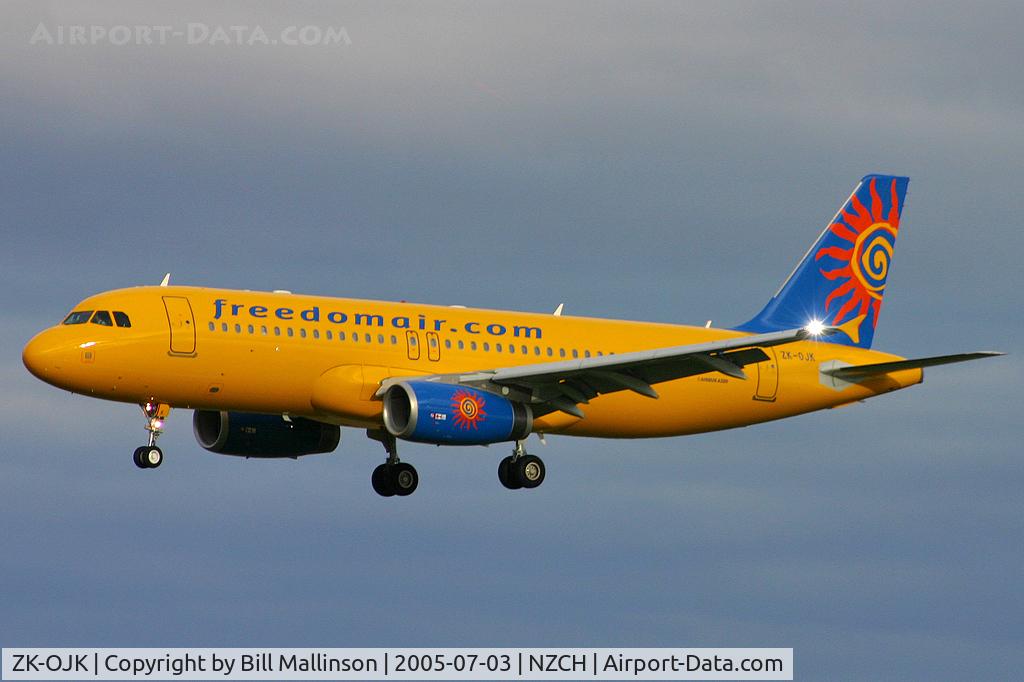 ZK-OJK, Airbus A320-232 C/N 2445, a flying banana