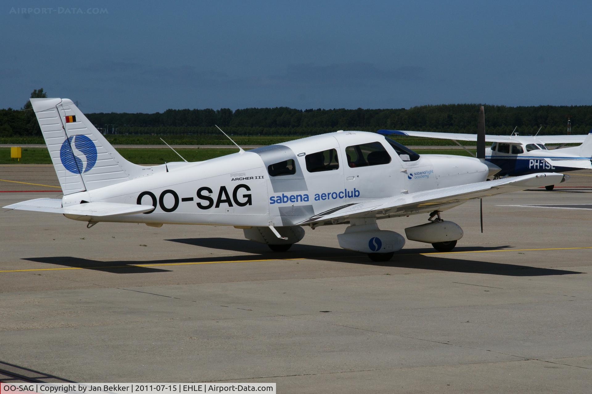 OO-SAG, Piper PA-28-181 Archer III C/N 2843093, Platform Lelystad
