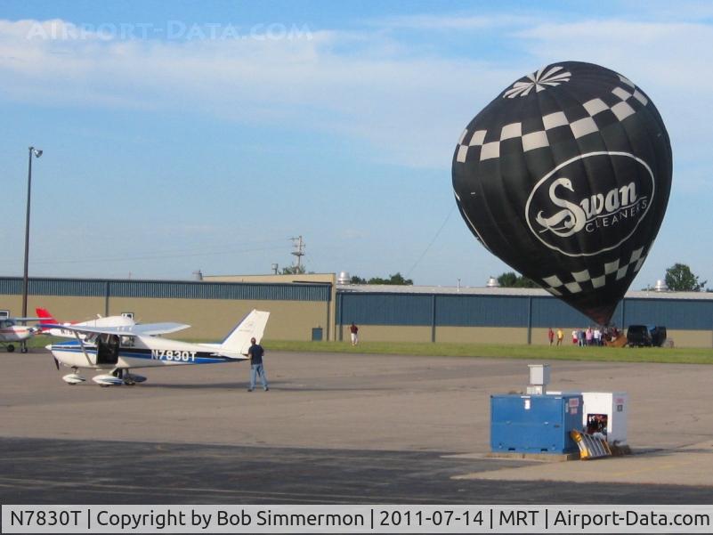 N7830T, 1960 Cessna 172A C/N 47430, On the ramp at Marysville, Ohio w/N7527S in the background.