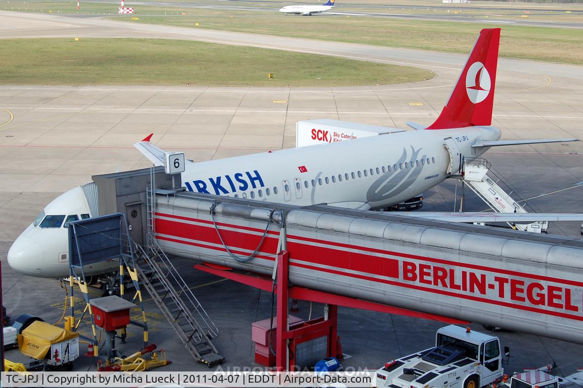 TC-JPJ, 2007 Airbus A320-232 C/N 3239, At Tegel
