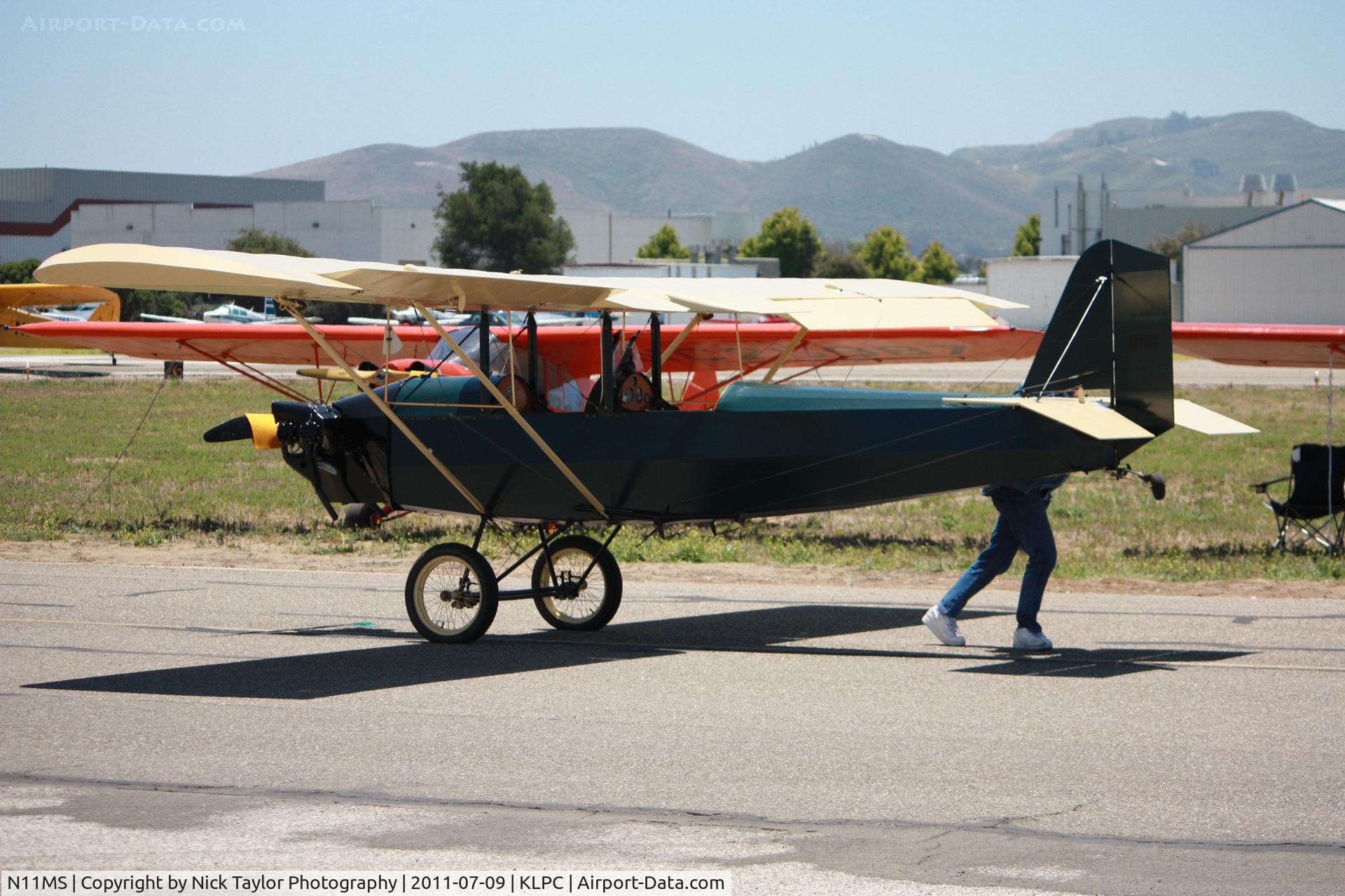 N11MS, 1972 Pietenpol Air Camper C/N MS1, Interesting tailwheel legs