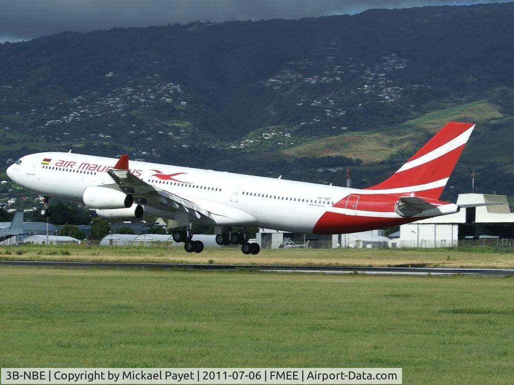 3B-NBE, 1999 Airbus A340-313 C/N 268, Landing 14