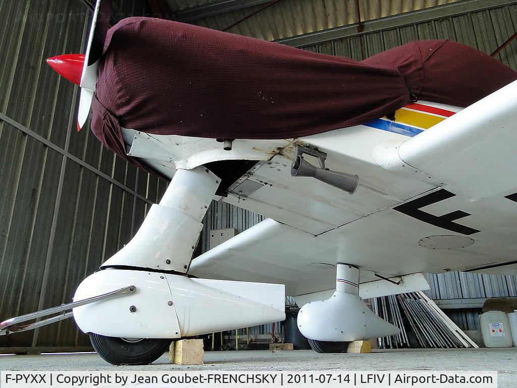 F-PYXX, Jodel D-19 C/N 02, au hangar