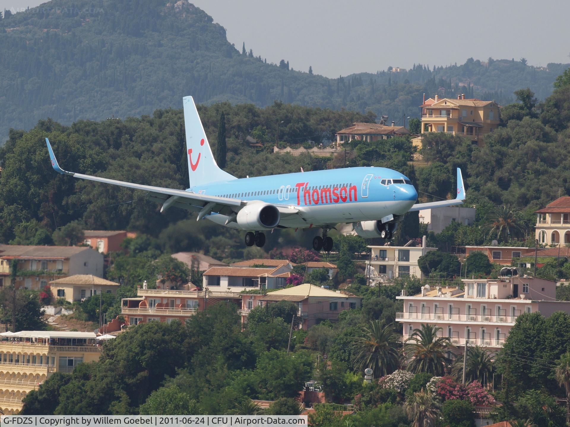 G-FDZS, 2009 Boeing 737-8K5 C/N 35147, Prepare for landing