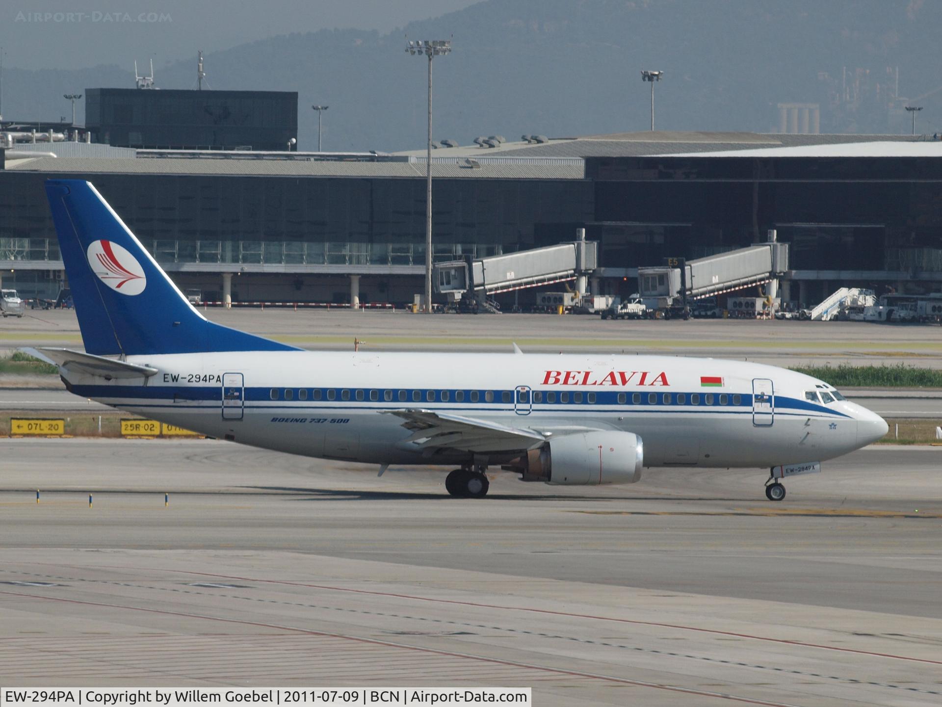 EW-294PA, 1996 Boeing 737-505 C/N 26338, Ready for departure