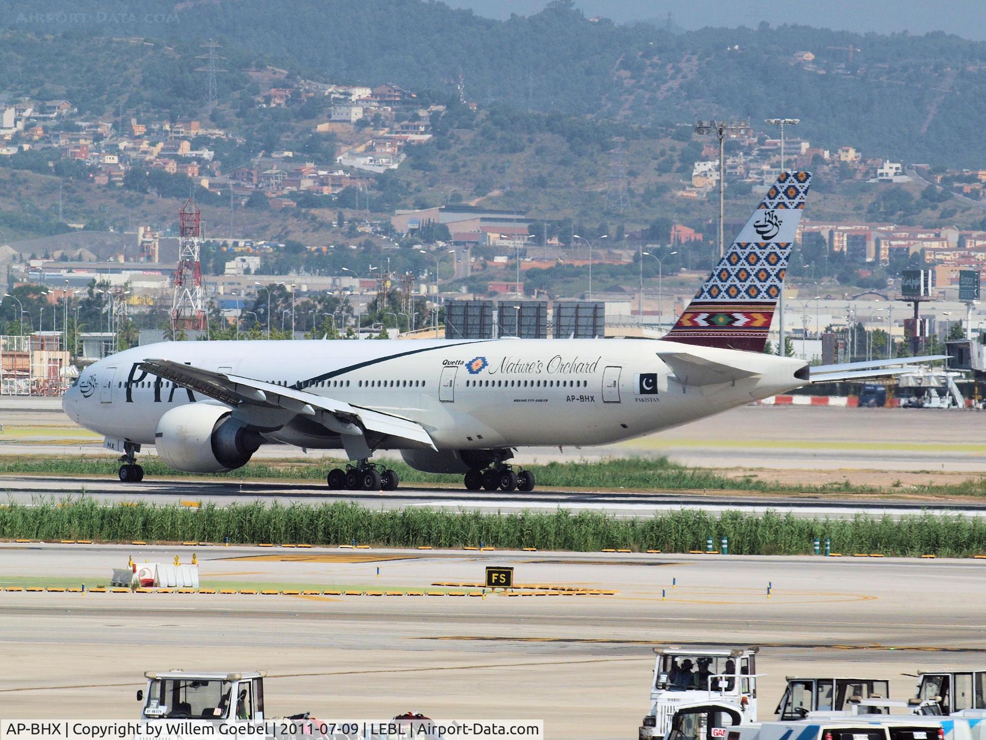 AP-BHX, 2007 Boeing 777-240/ER C/N 35296, Arrival on Barcelona Airport