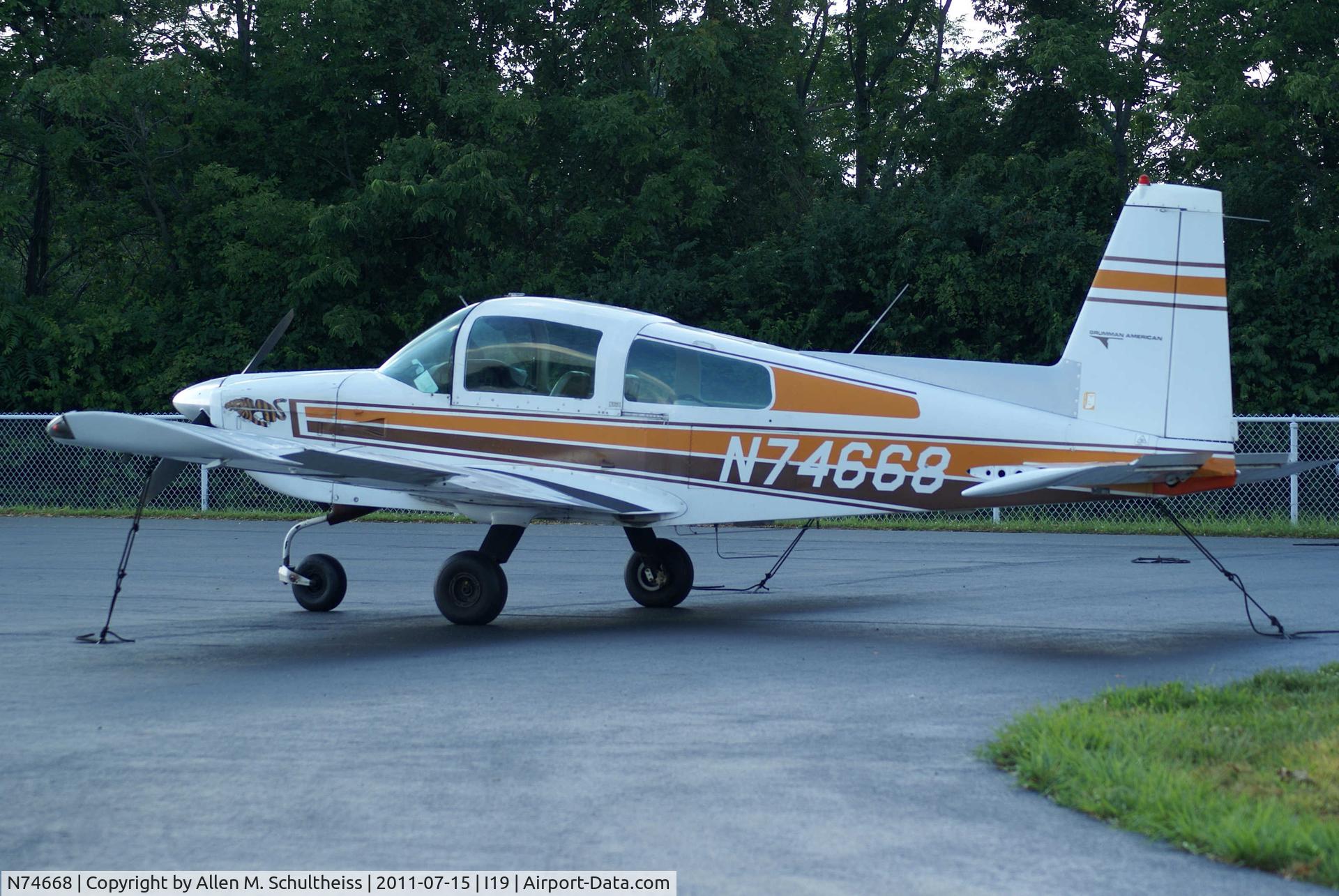 N74668, 1976 Grumman American AA-5B Tiger C/N AA5B0333, 1976 Grumman American AA-5B