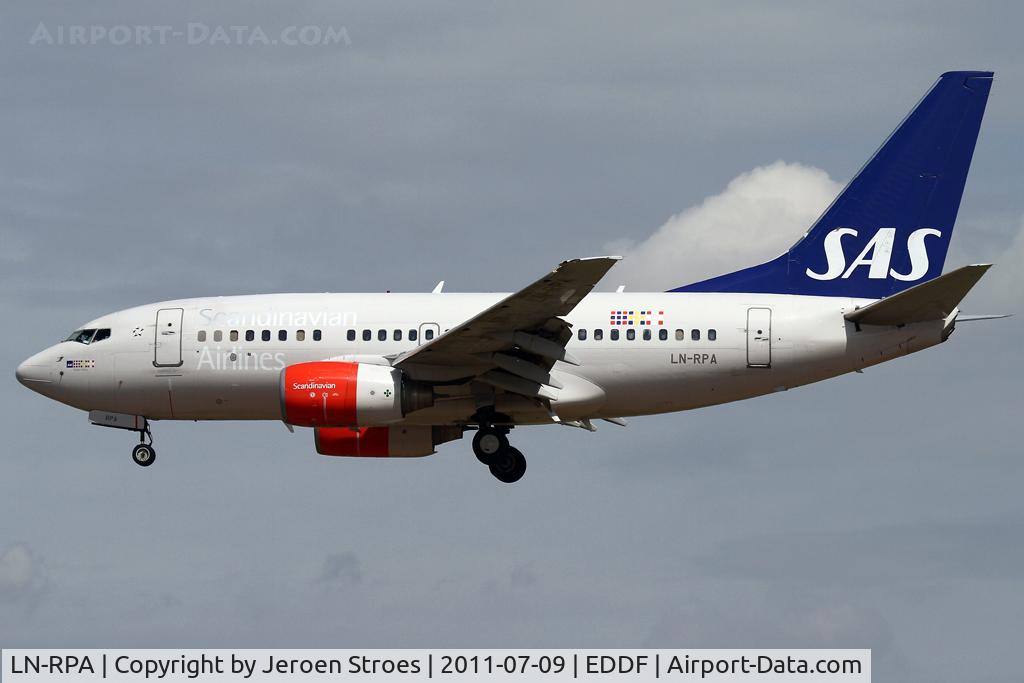 LN-RPA, 1998 Boeing 737-683 C/N 28290, Frankfurt, EDDF, arrival