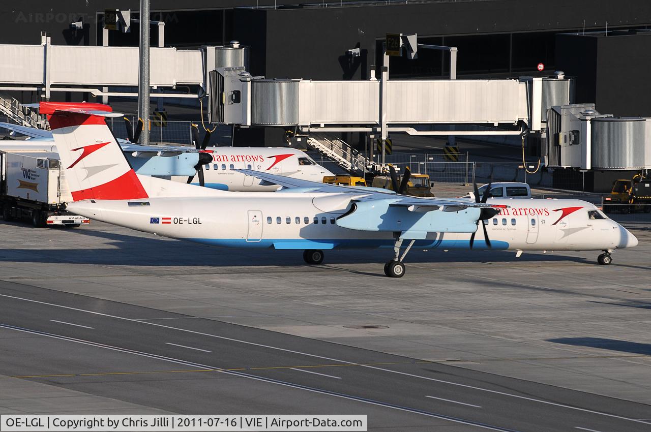 OE-LGL, 2010 De Havilland Canada DHC-8-402Q Dash 8 C/N 4310, Austrian arrows