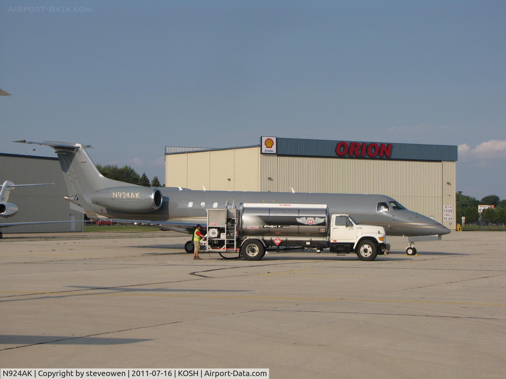 N924AK, 2008 Embraer EMB-135BJ Legacy C/N 14501034, Being refueled at Basler FBO