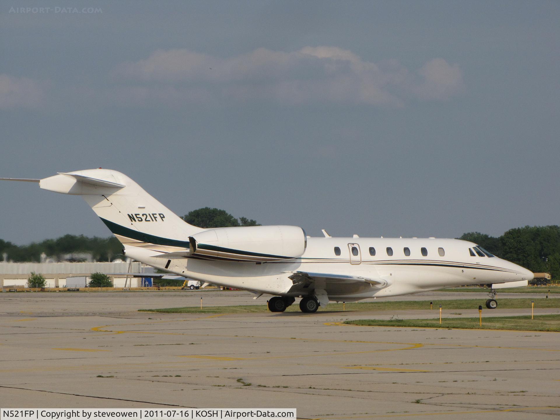 N521FP, 1997 Cessna 750 Citation X C/N 750-0016, Taxing out at KOSH
