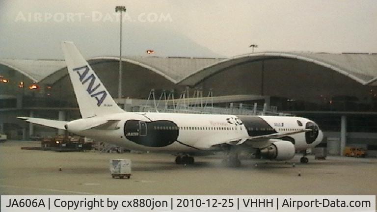 JA606A, 2002 Boeing 767-381/ER C/N 32975, 