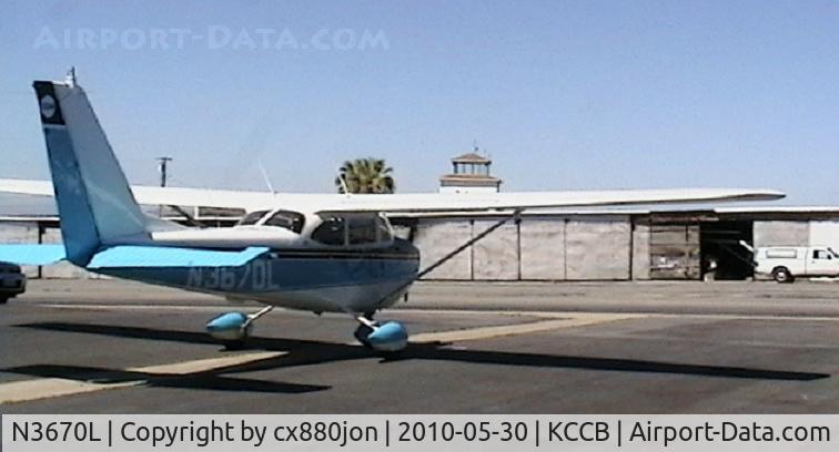 N3670L, 1965 Cessna 172G C/N 17253839, Taxiing out of hangar @ Cable