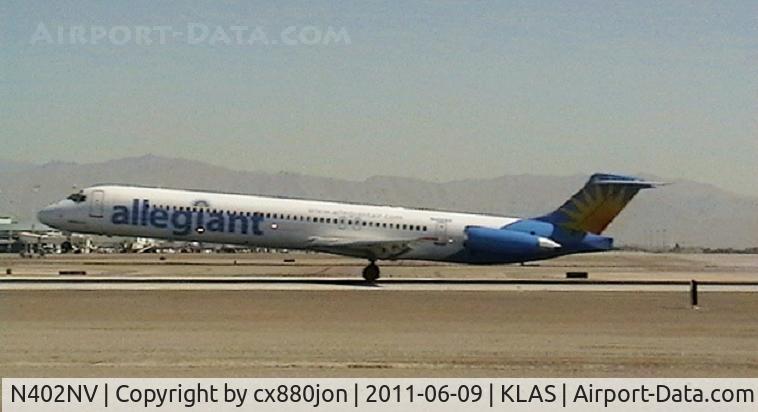 N402NV, 1989 McDonnell Douglas MD-88 C/N 49763, Smooth landing of N402NV