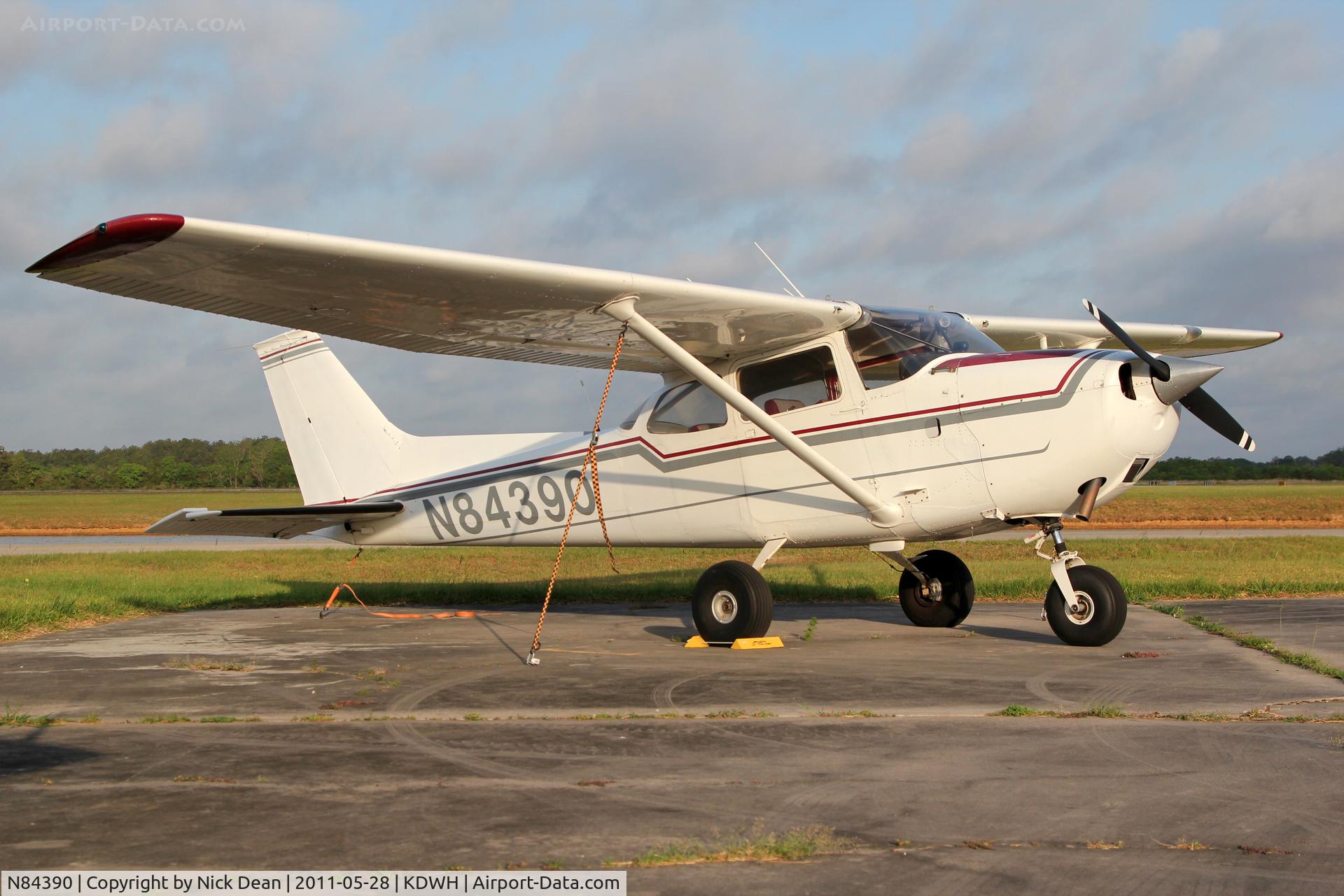 N84390, 1969 Cessna 172K Skyhawk C/N 17258456, KDWH/DWH