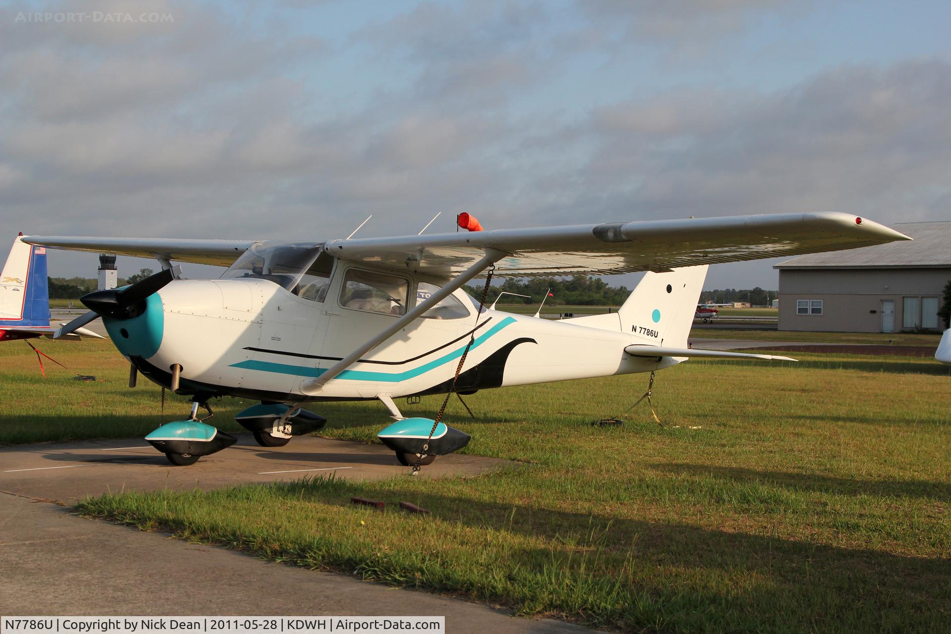 N7786U, 1964 Cessna 172E C/N 17251786, KDWH/DWH