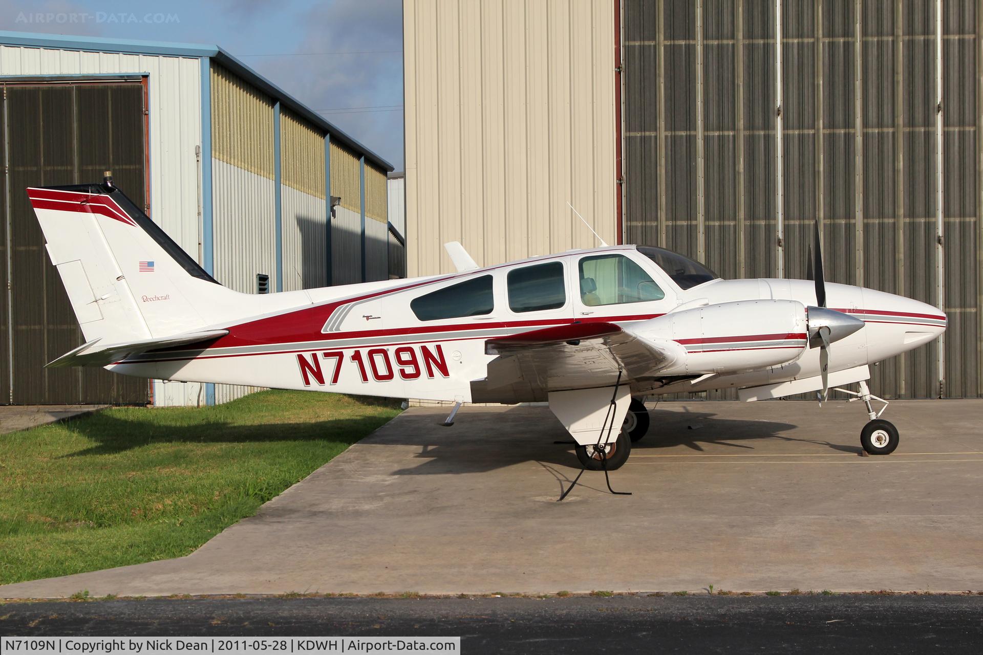 N7109N, 1967 Beech D55 Baron C/N TE-489, KDWH/DWH