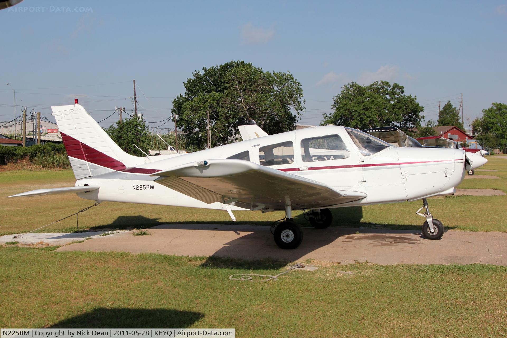 N2258M, 1977 Piper PA-28-161 Cherokee Warrior II C/N 28-7816262, KEYQ/EYQ
