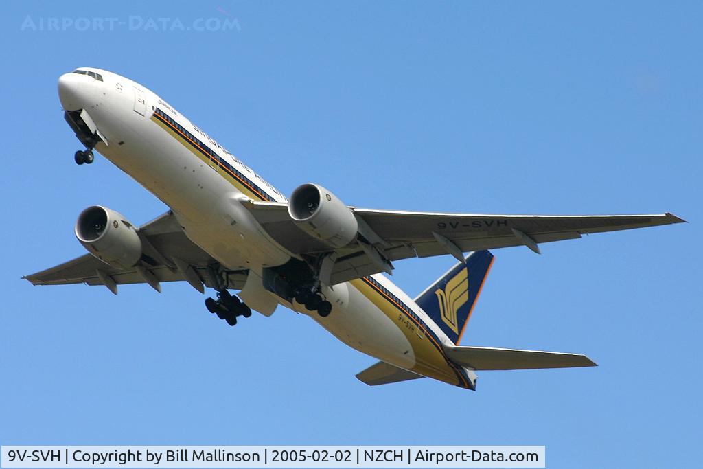 9V-SVH, 2002 Boeing 777-212/ER C/N 28532, away from 20