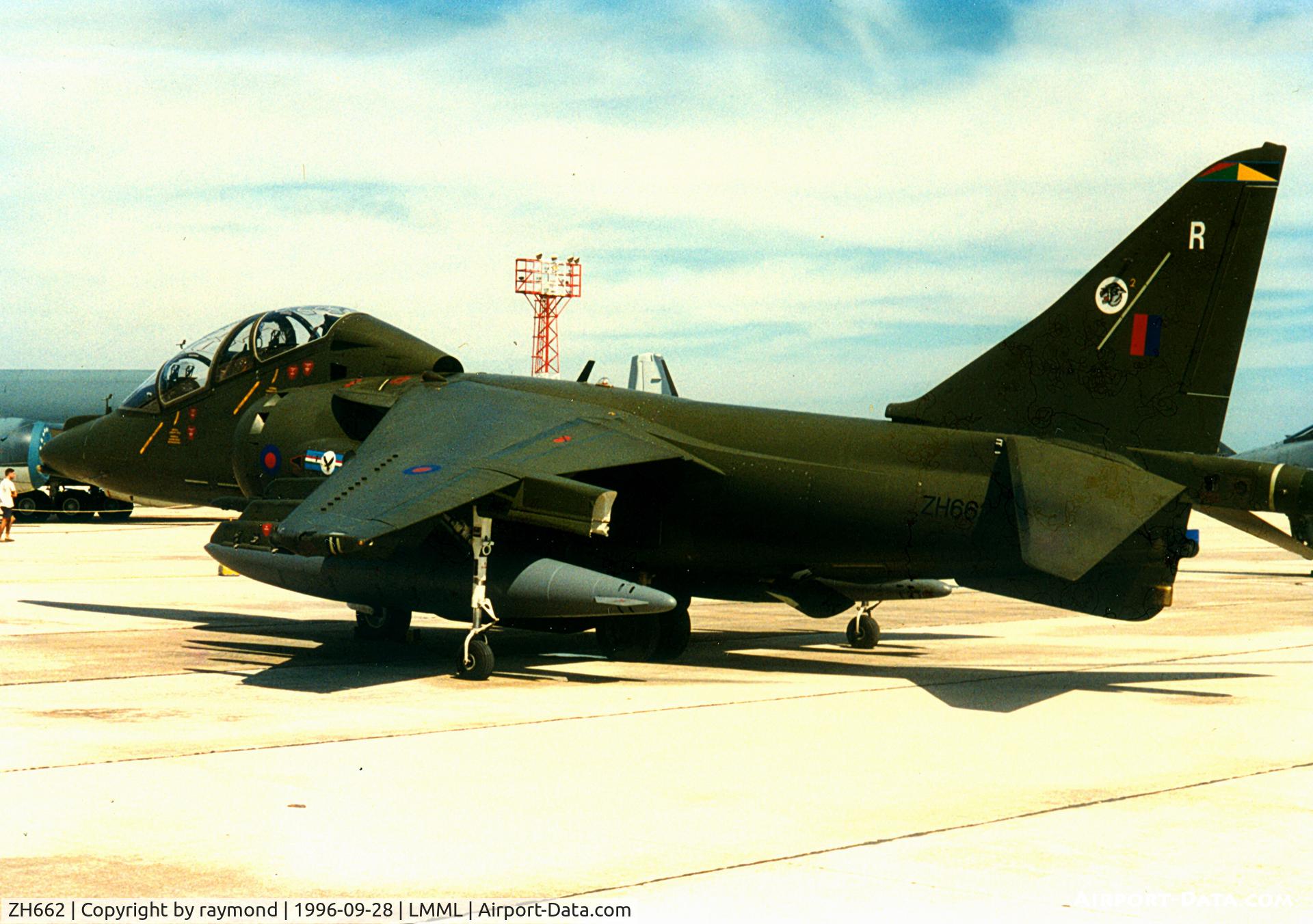 ZH662, 1995 British Aerospace Harrier T.10 C/N TX010, Harrier T10 ZH662/R 20Sqd RAF