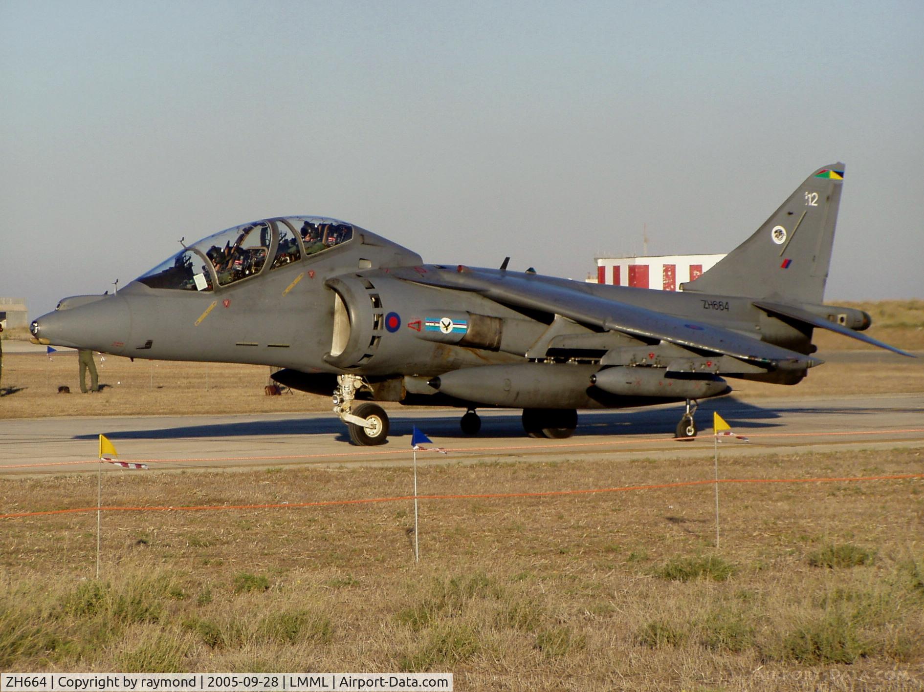 ZH664, 1995 British Aerospace Harrier T.10 C/N TX012, Harrier T10 ZH664/112 20Sqd RAF