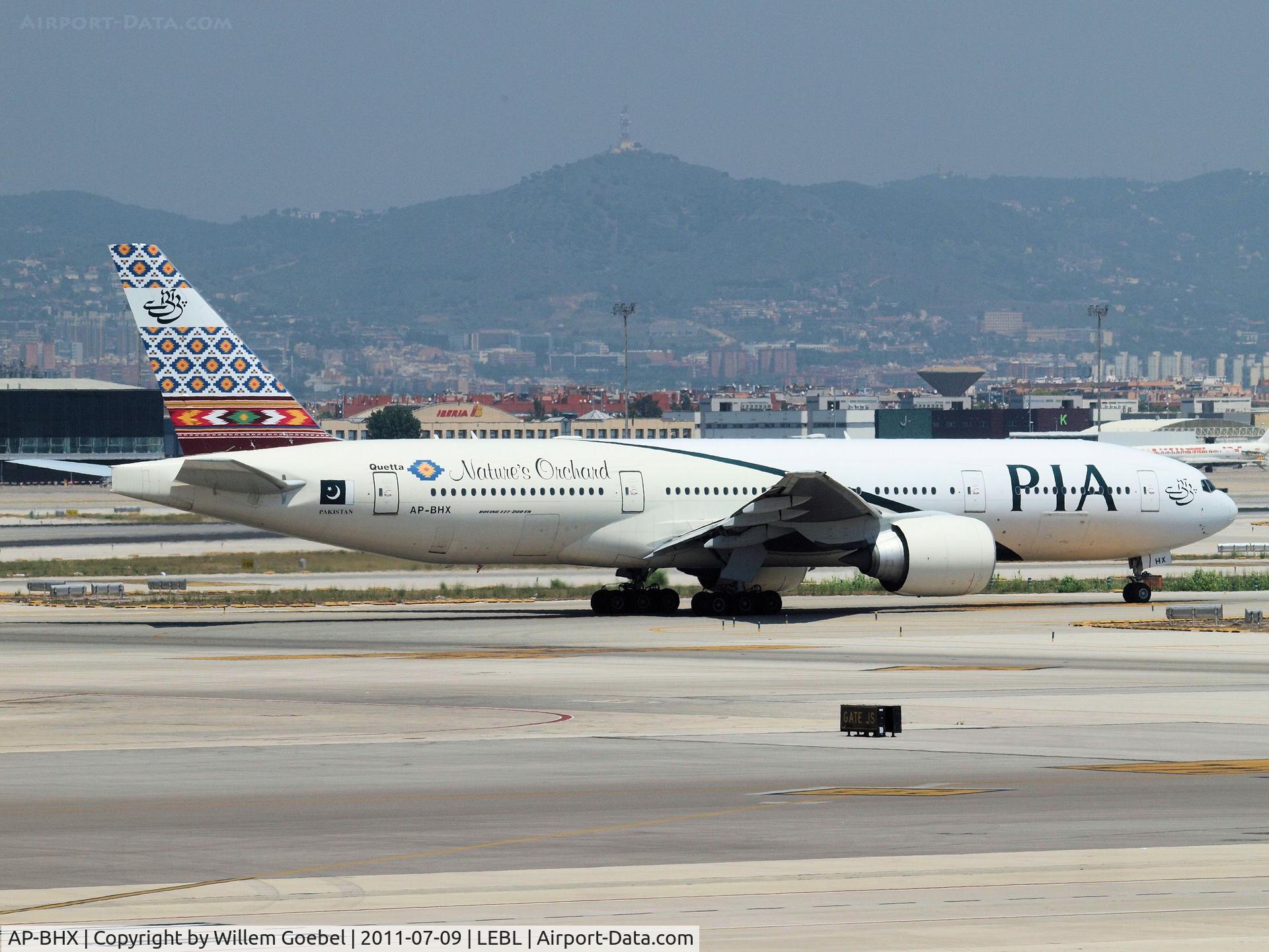 AP-BHX, 2007 Boeing 777-240/ER C/N 35296, Depart from Barcelona Airport