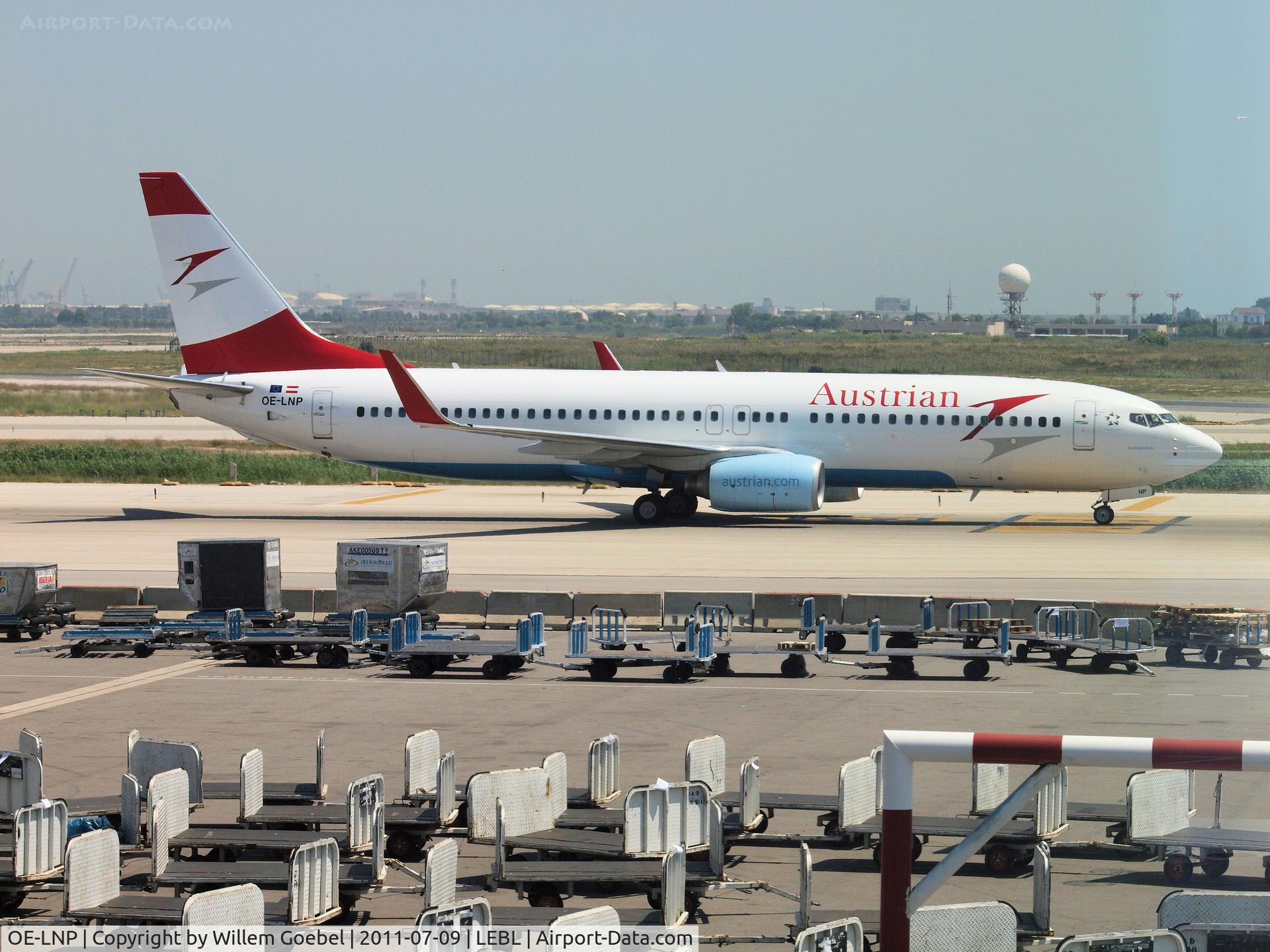 OE-LNP, 2002 Boeing 737-8Z9 C/N 30420, Arrival on Barcelona Airport