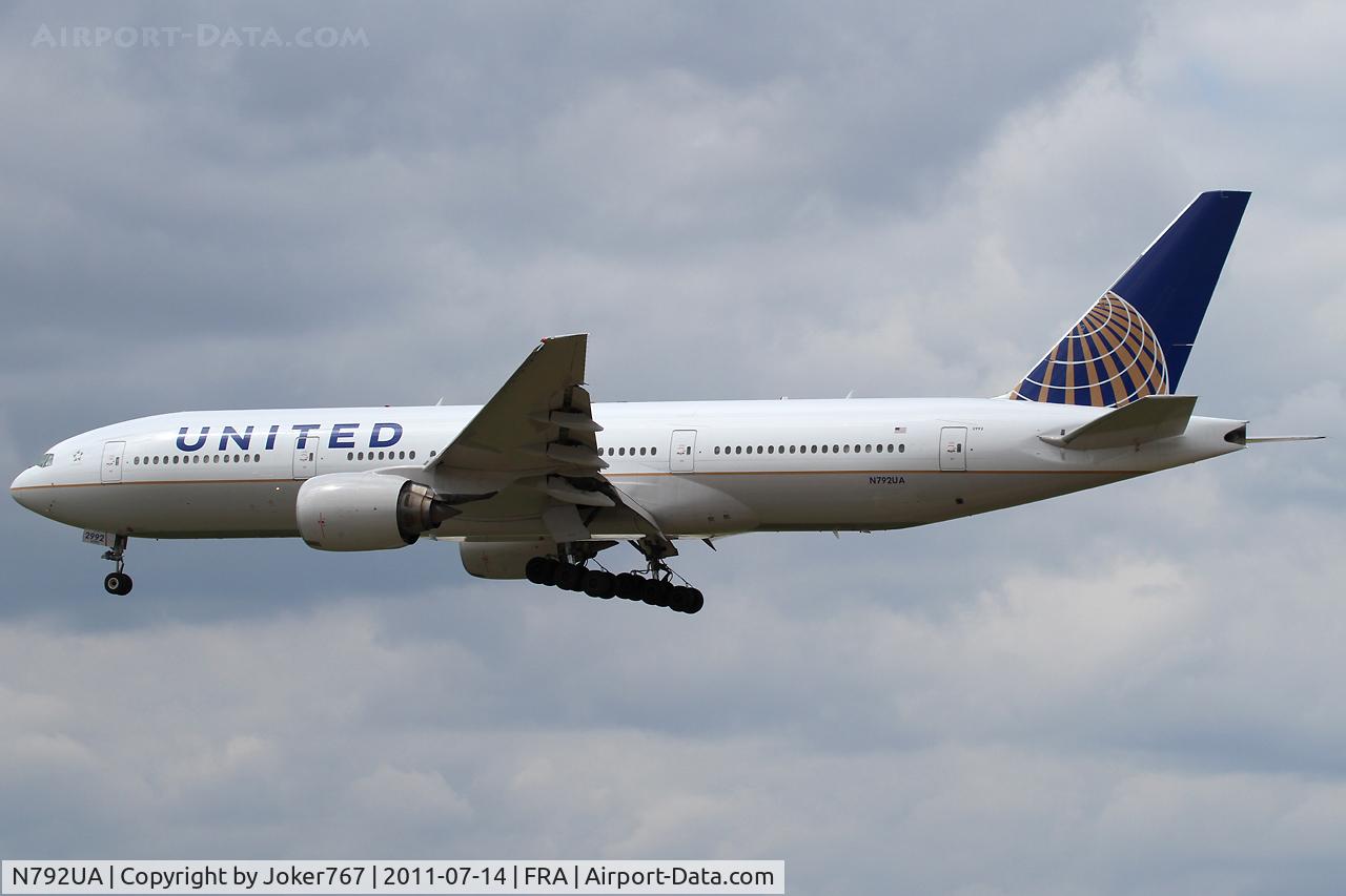 N792UA, 1997 Boeing 777-222 C/N 26934, United